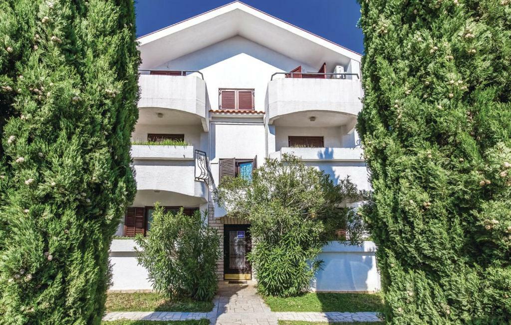 Apartments Jadranovo Buitenkant foto